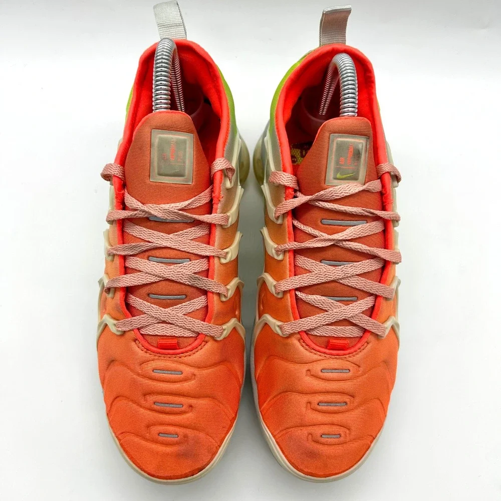 Nike Air VaporMax Plus Running Shoes Orange Neon Women US 7.5‎ AO4550-003